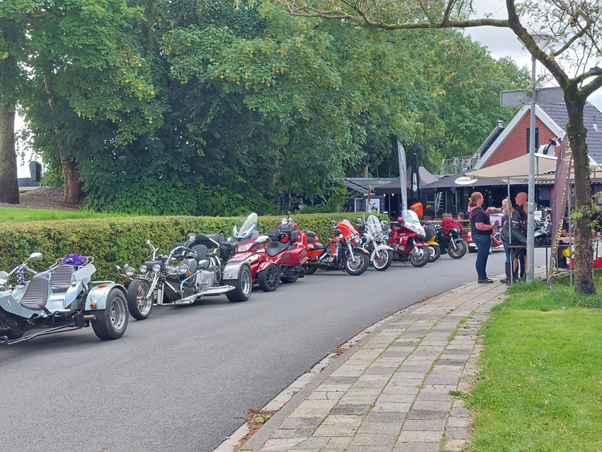 Kinderbruch en tot 17.00 uur Braderie
